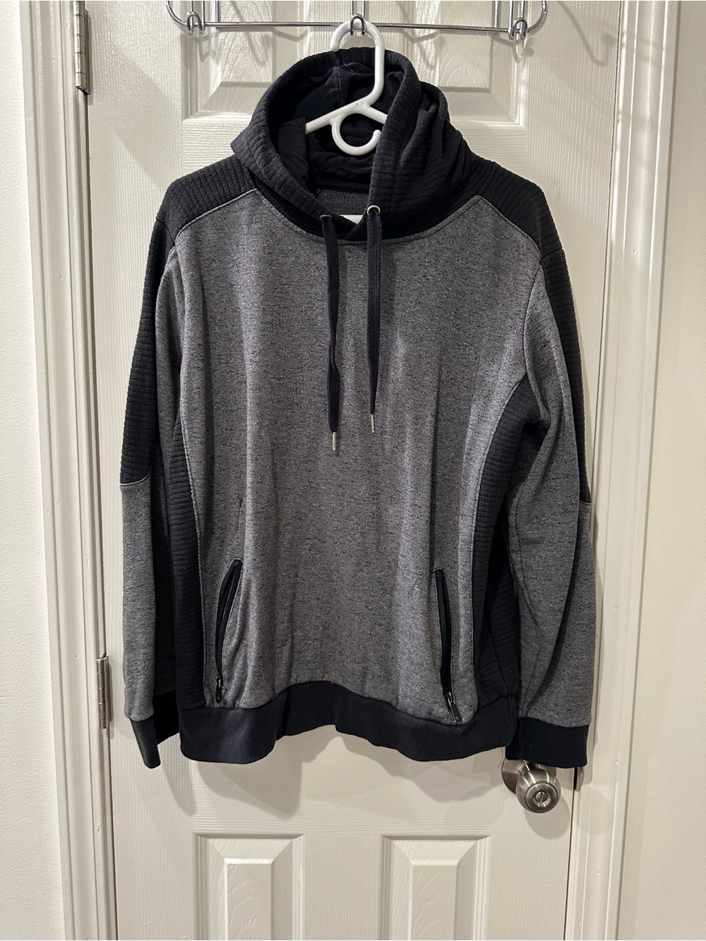 Men's Crewneck Pullover Hoodie Sweater - Gray with Black Trim